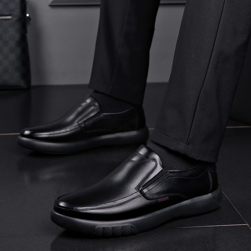 Vårens Nye Kjolesko 2024 Pustende Business Casual Herresko Myk Såle Pu-skinn Flat Bunn