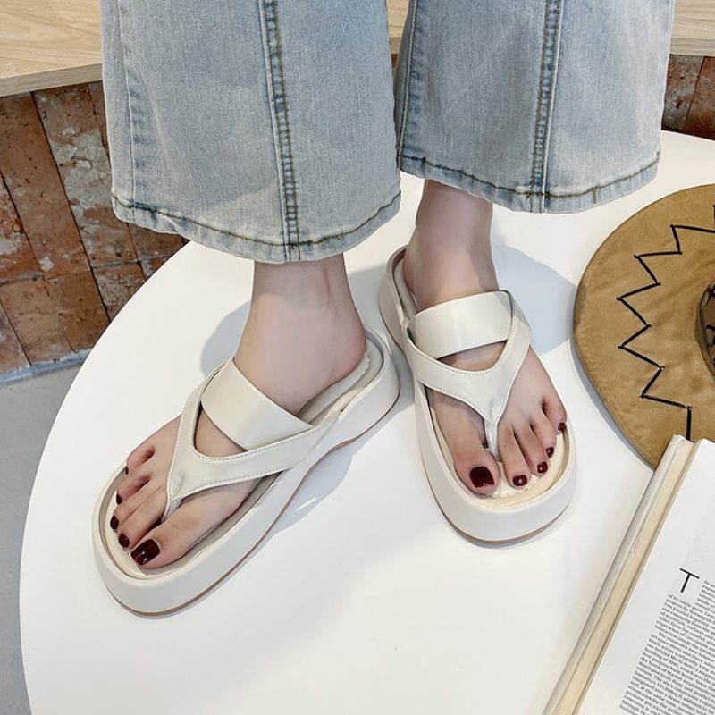 Tøfler For Damer 2024 Sommer Nye Cross Belte Flip Flops Mote Tykk Bunn Sandaler Strandsandaler