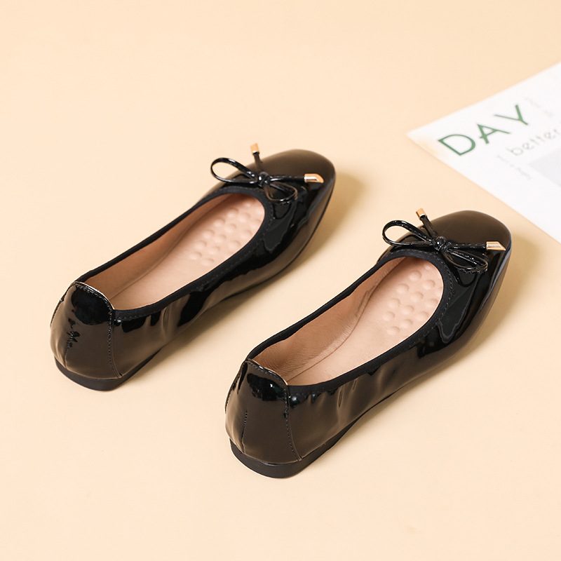 2024 New Square Toe Myk Såle Myk Overflate Doudou Sko Flate Damesko Bowknot Flat Egg Roll Sko