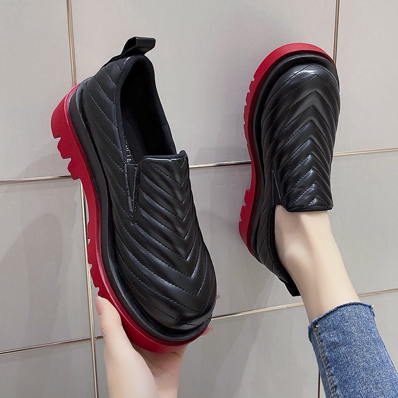 Loafers Kvinners 2024 Vår Nye Store Brødsko Tykksåle Slip-on Trendy Uformelle Flate Sko