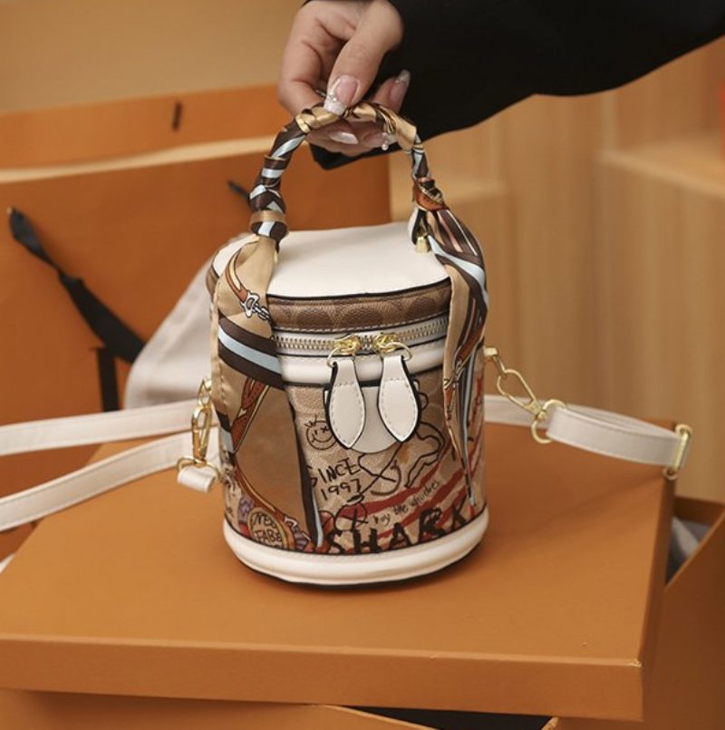 Ny Mote For Kvinner Diagonal Bag Bjørn Graffiti Bøtte Bag Dame Håndveske Tekstur
