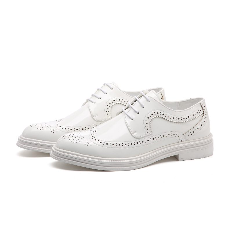 2024 Nye Menn Business Casual Brogue Sko Kjole Sko Lyst Skinn Hvit Svart Dress Sko